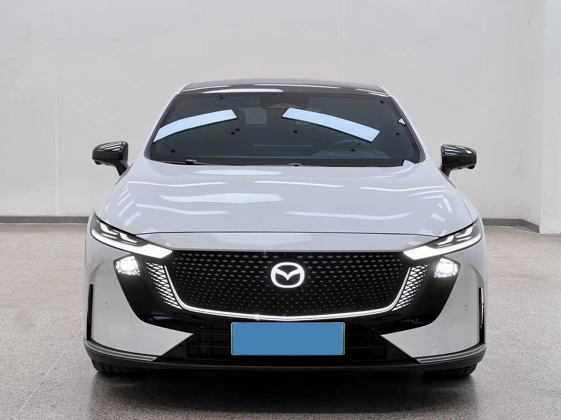 2024 MAZDA EZ-6 thumbnail 2