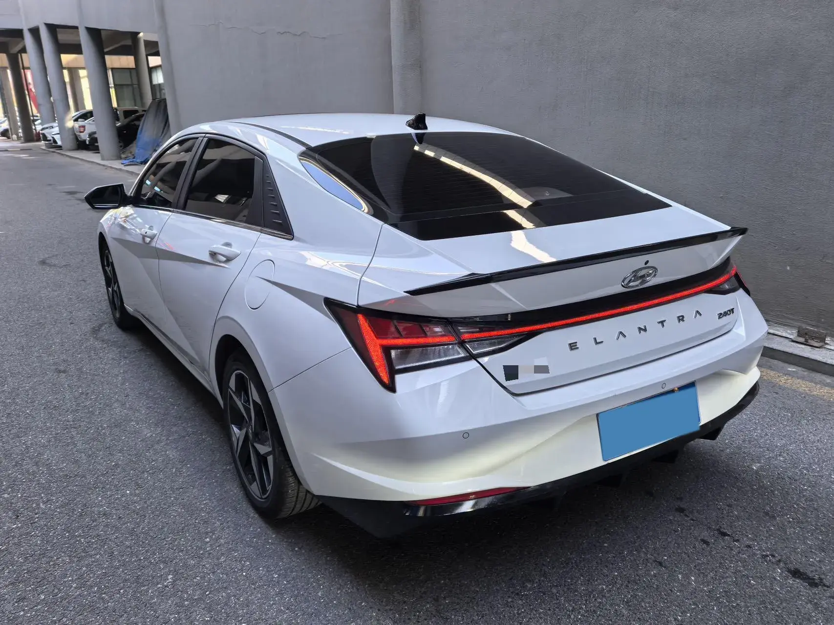 2022 HYUNDAI ELANTRA thumbnail 4