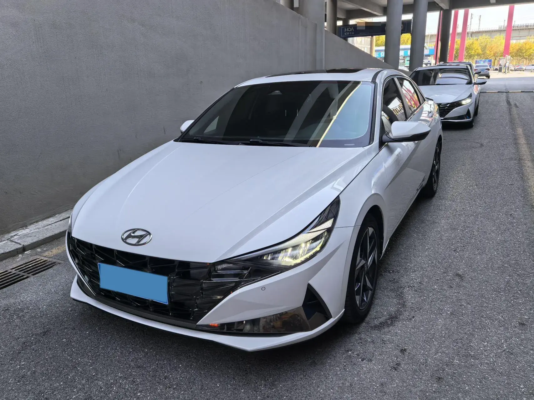 2022 HYUNDAI ELANTRA view 1