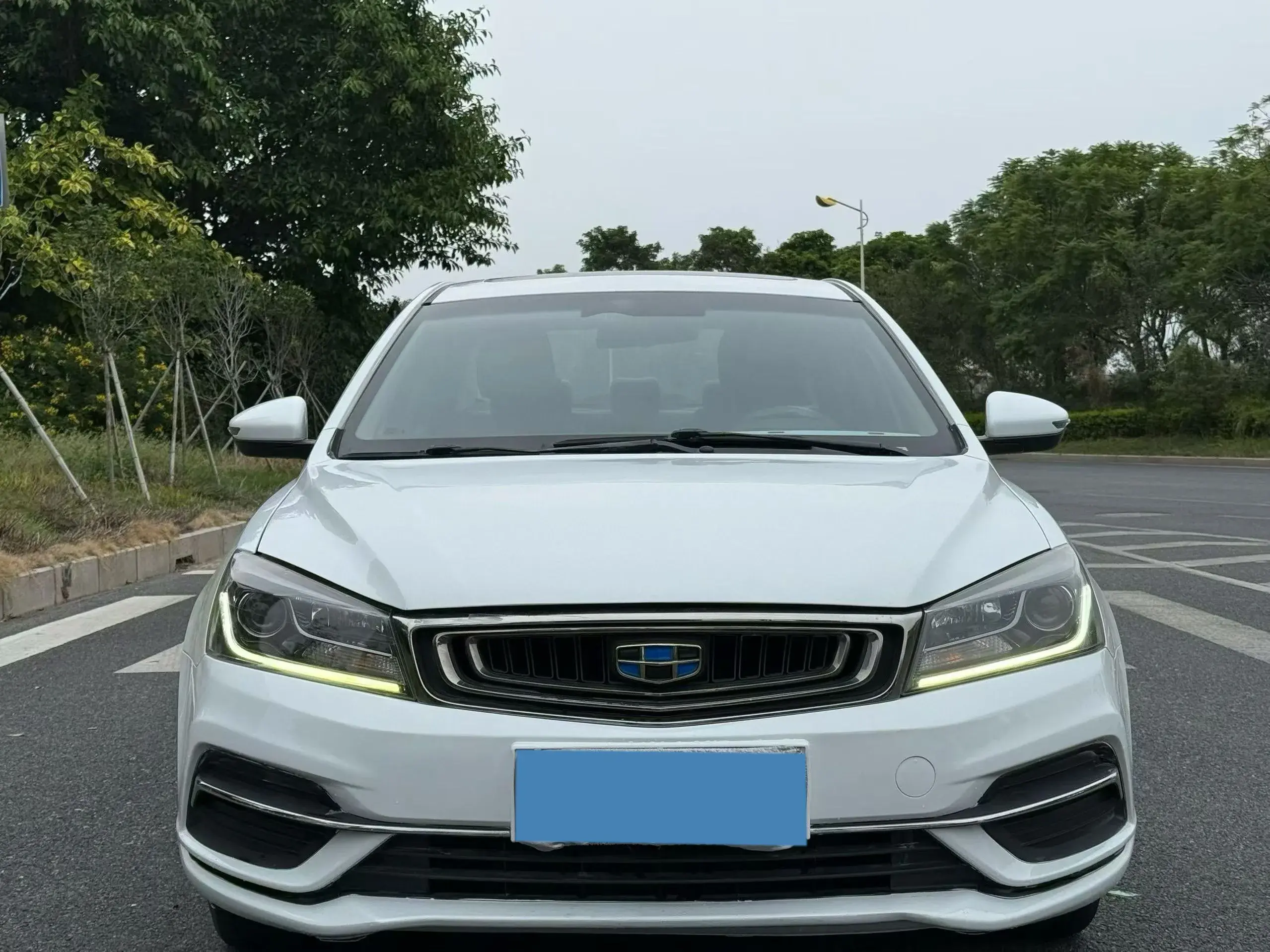 2018 GEELY EMGRAND thumbnail 2