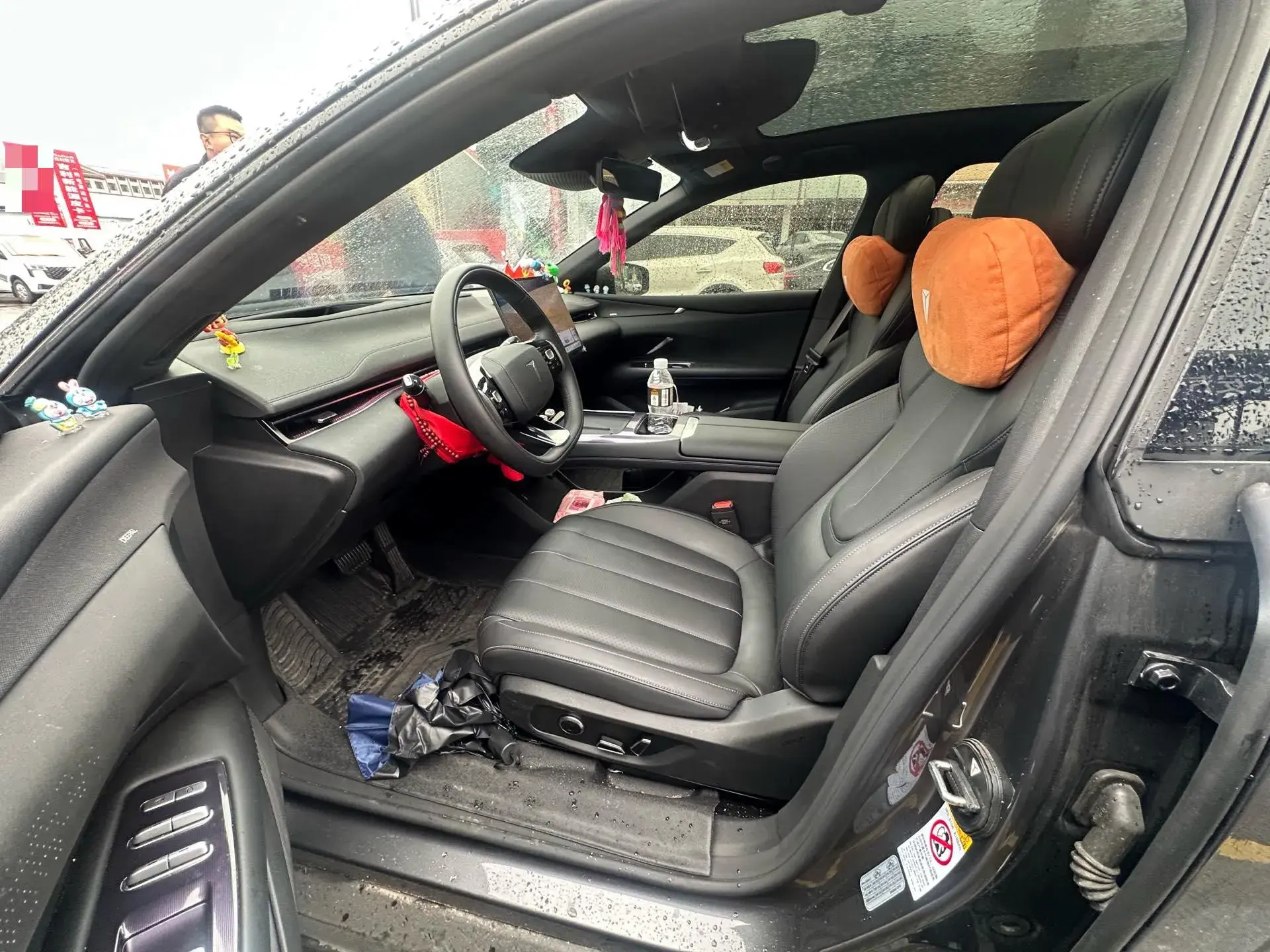 2025 DEEPAL L07 thumbnail 3