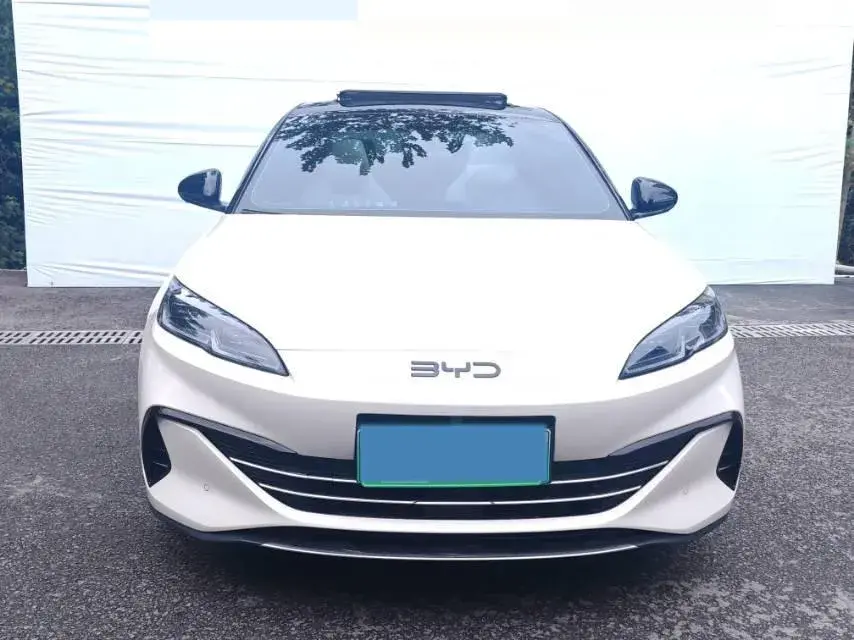 2024 BYD SEAL thumbnail 2