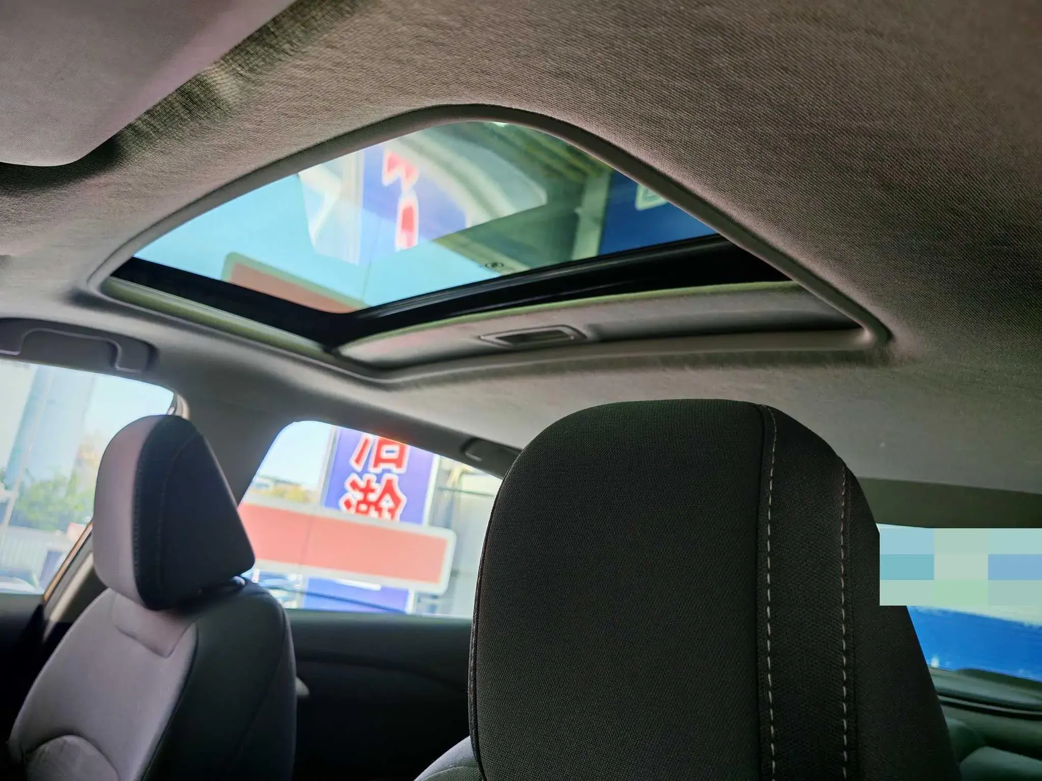 2019 CHEVROLET CAVALIER thumbnail 4