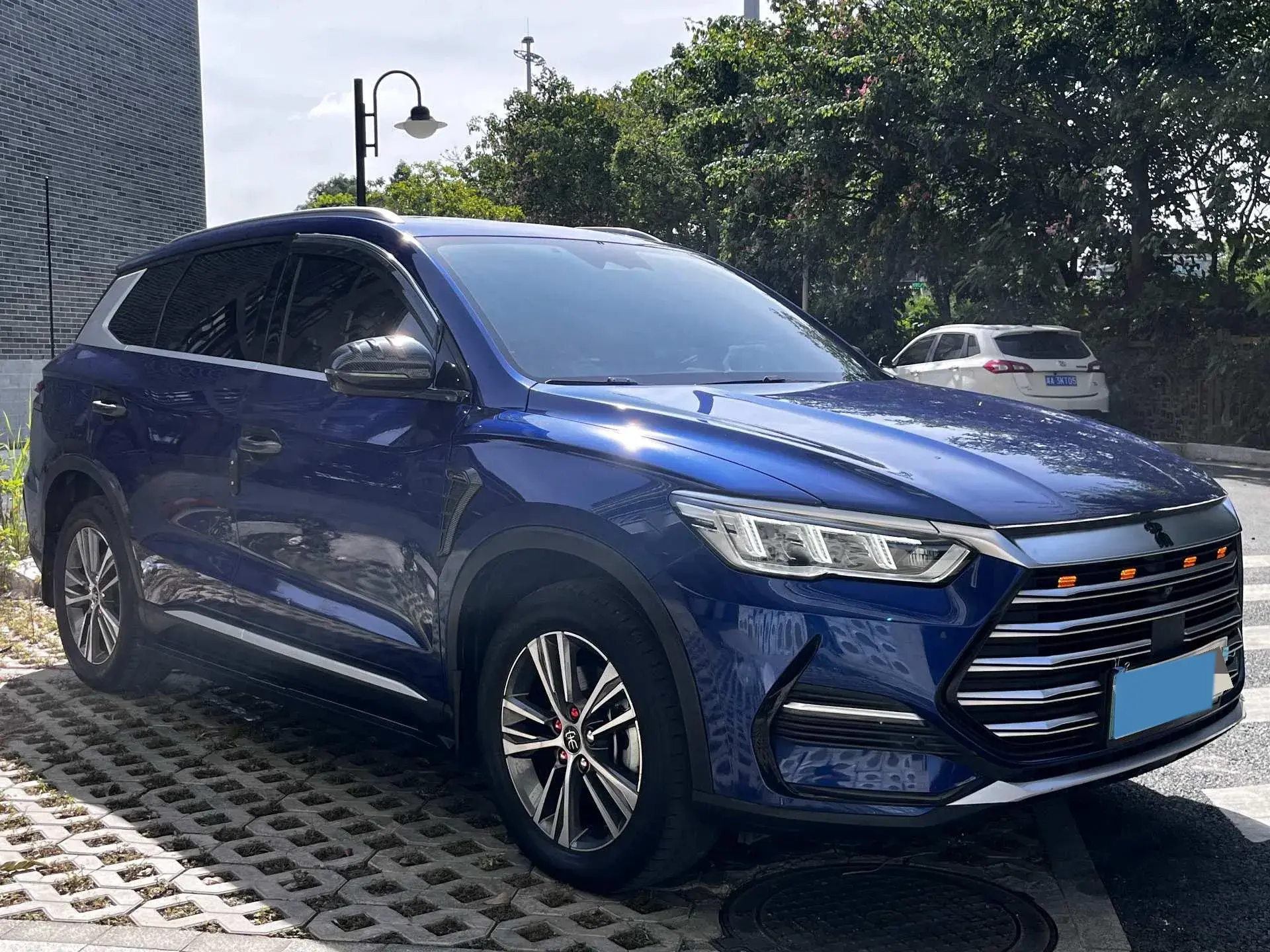 2022 BYD SONG thumbnail 4