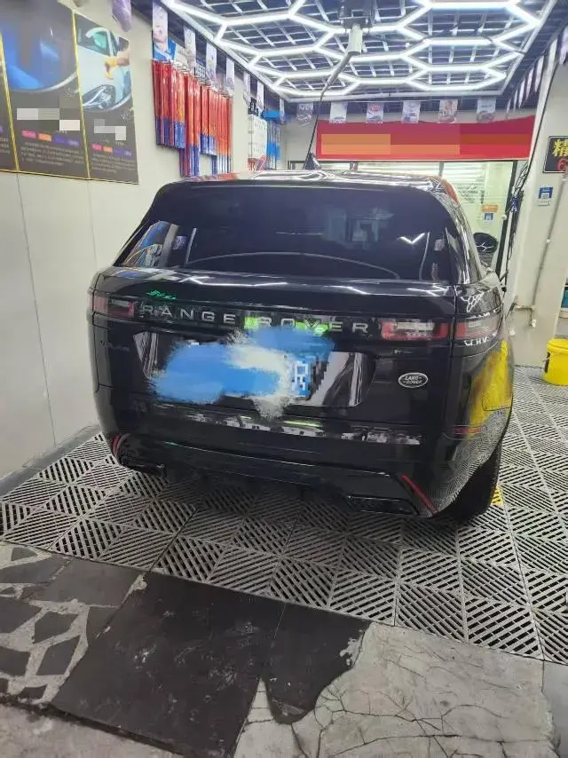 2020 LAND ROVER thumbnail 3