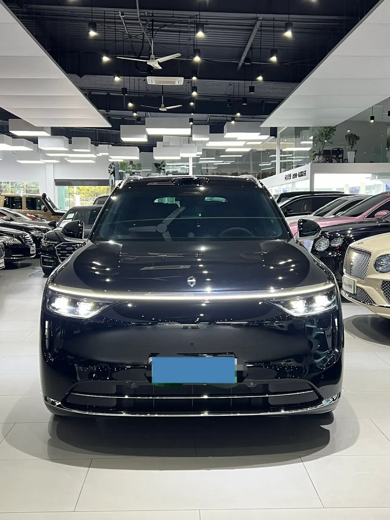 2025 AITO AITO thumbnail 2