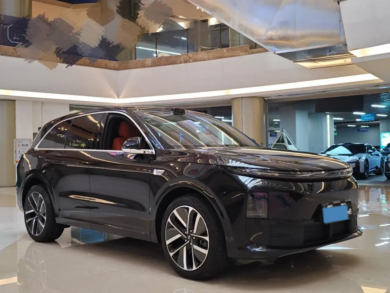 2024 LI L6 thumbnail 3