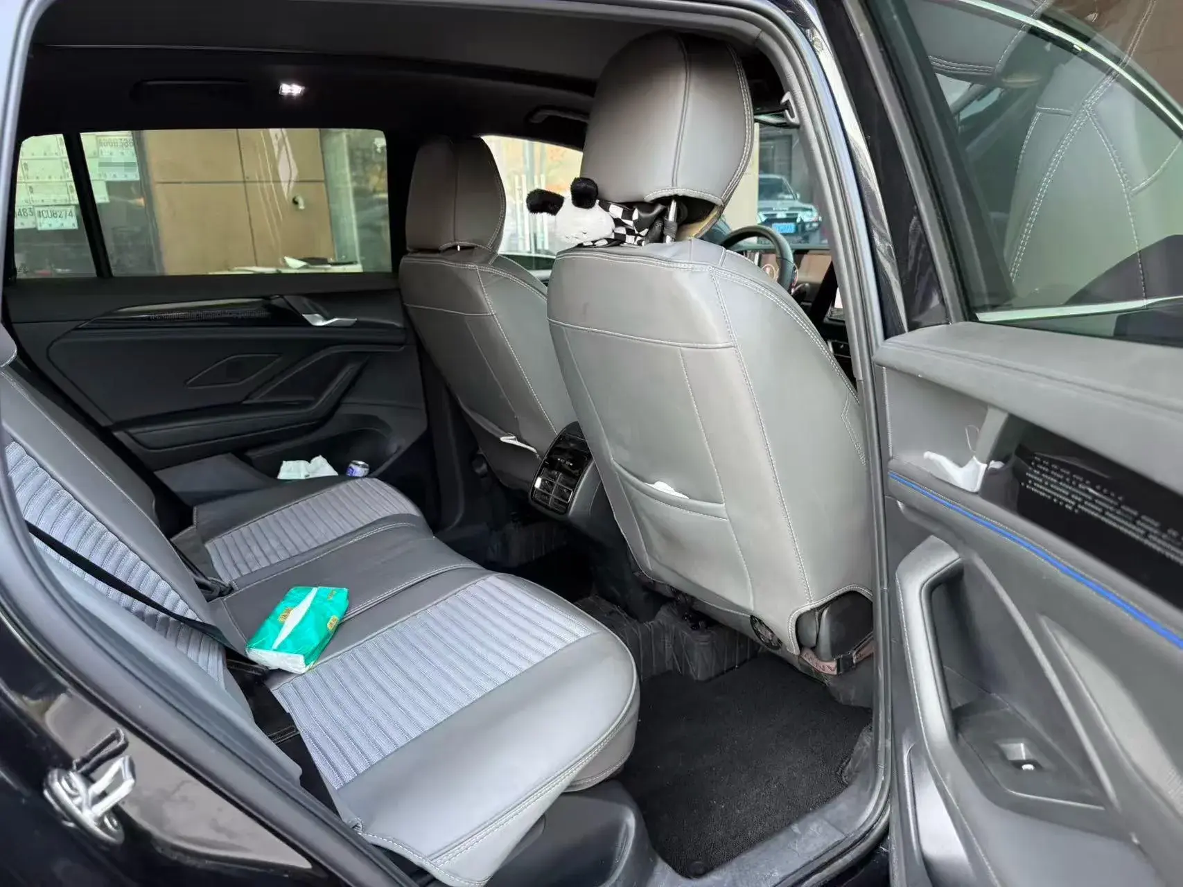 2024 VOLKSWAGEN TIGUAN thumbnail 4