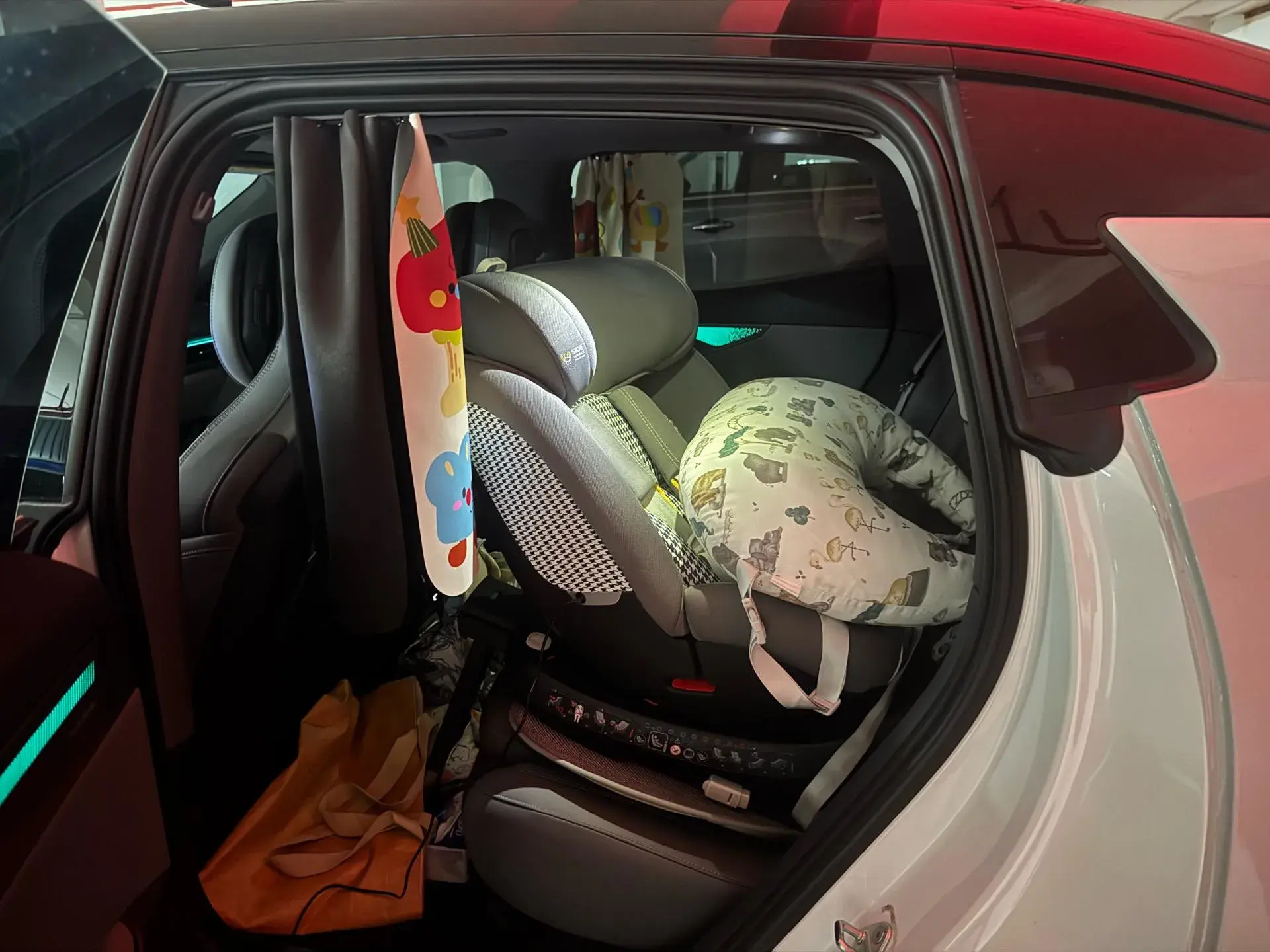 2024 LYNK&CO 07 thumbnail 3