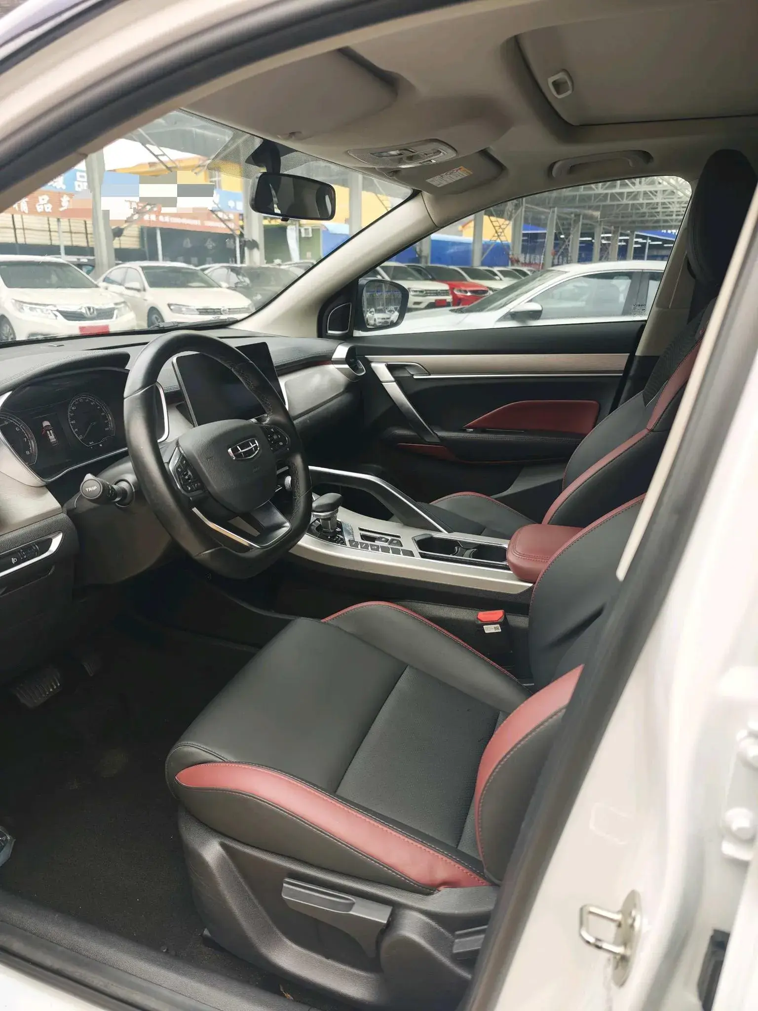 2021 GEELY COOLRAY thumbnail 4