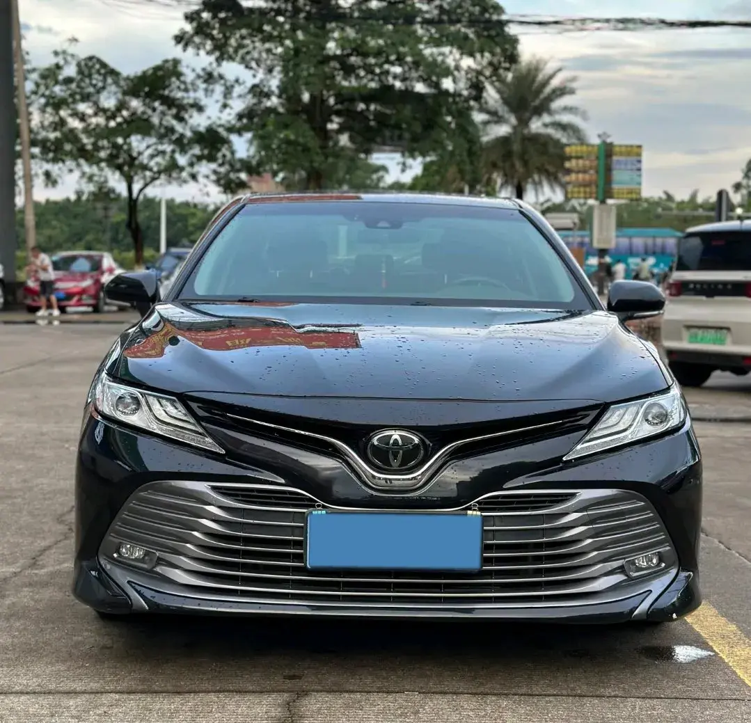 2019 TOYOTA CAMRY thumbnail 2