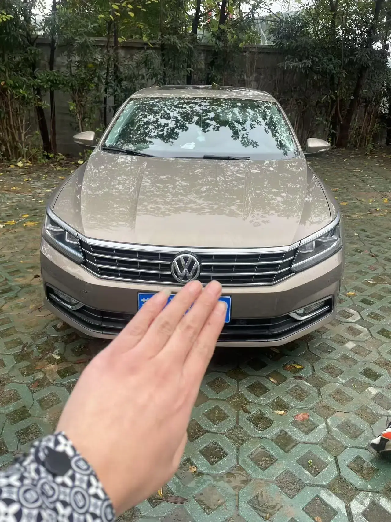 2017 VOLKSWAGEN PASSAT thumbnail 2