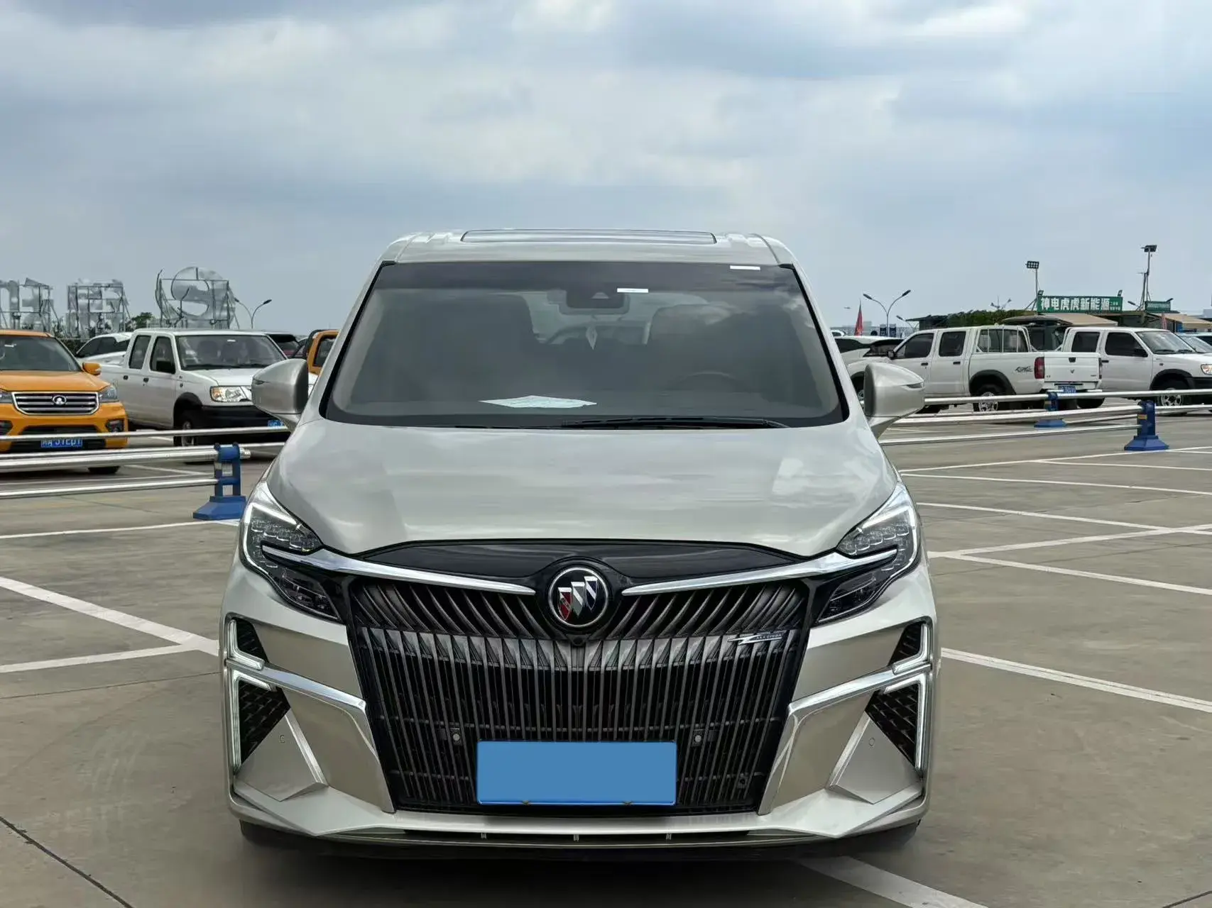 2021 BUICK GL8 thumbnail 3