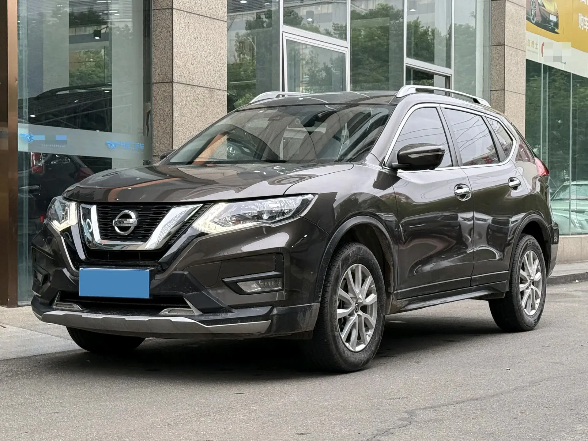 2020 NISSAN X-TRAIL view 1