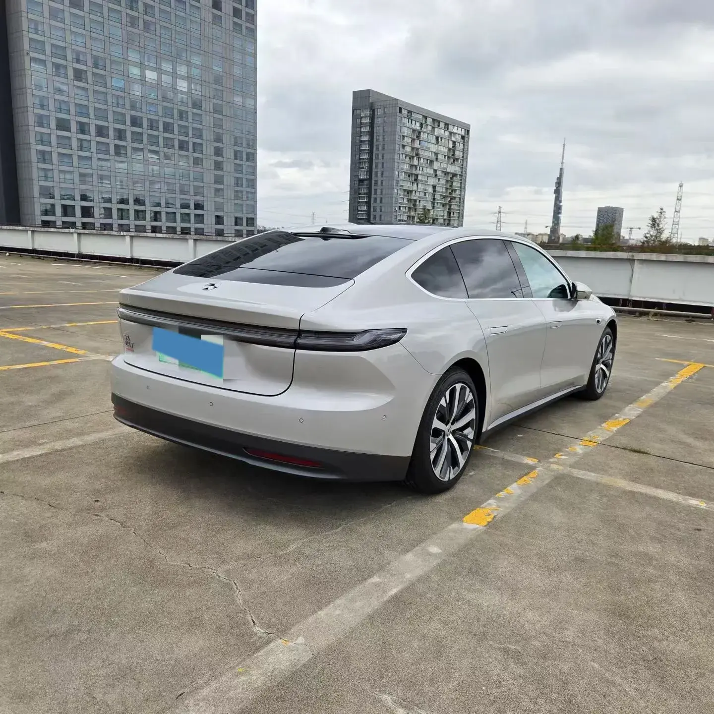 2023 NIO ET7 thumbnail 3