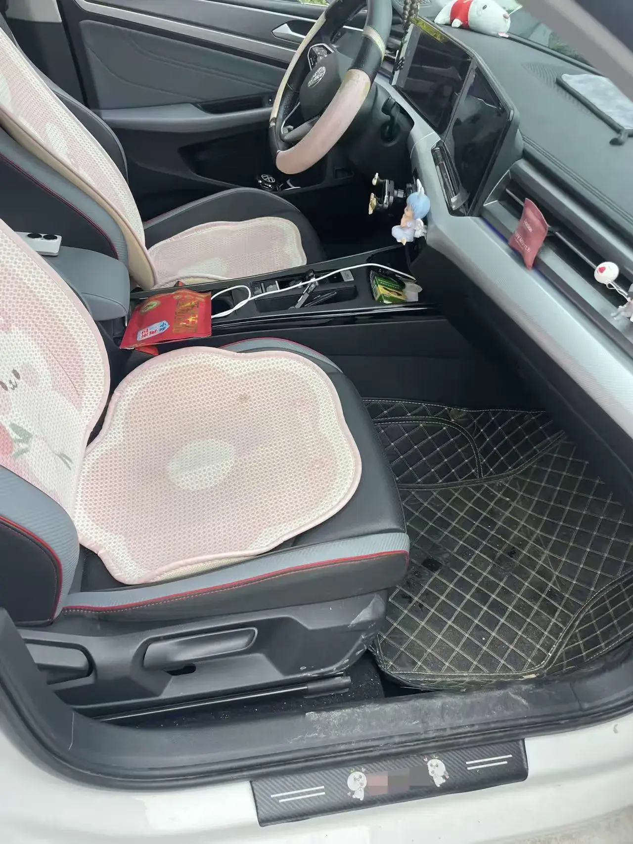 2022 VOLKSWAGEN LAMANDO thumbnail 3