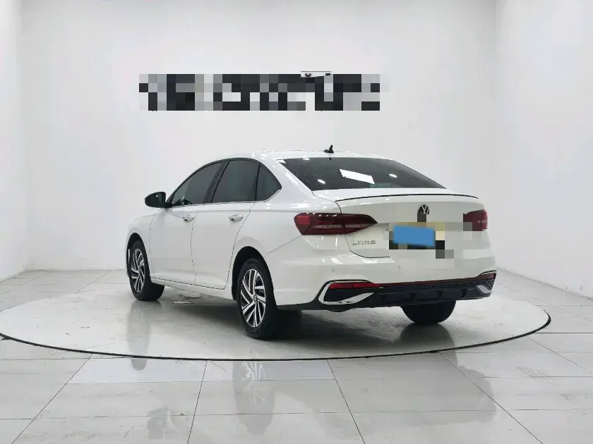 2023 VOLKSWAGEN LAVIDA thumbnail 3