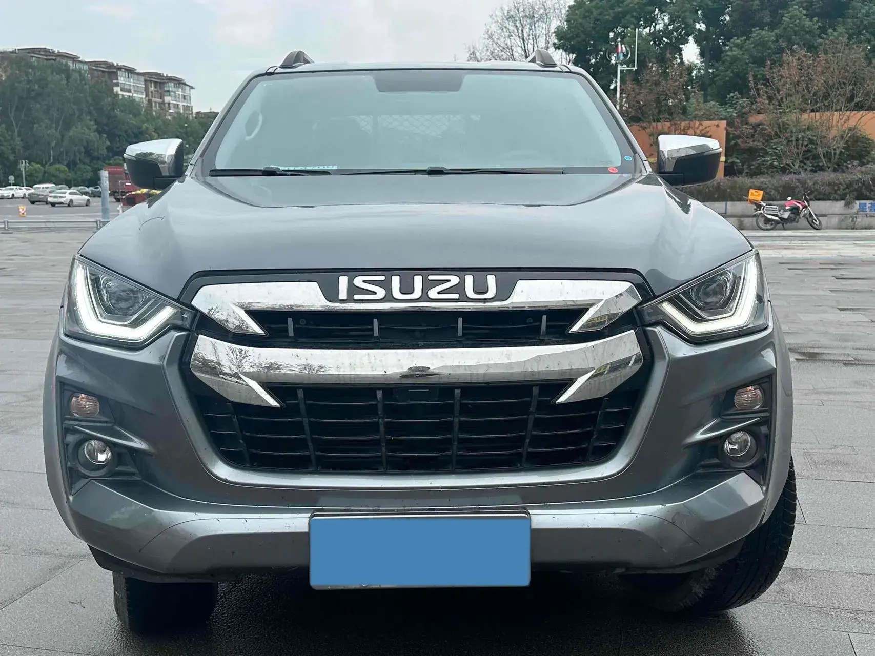 2021 ISUZU D-MAX thumbnail 2