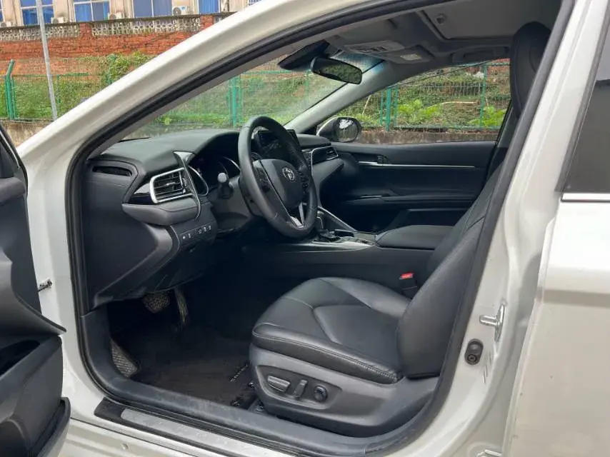 2023 TOYOTA CAMRY thumbnail 4