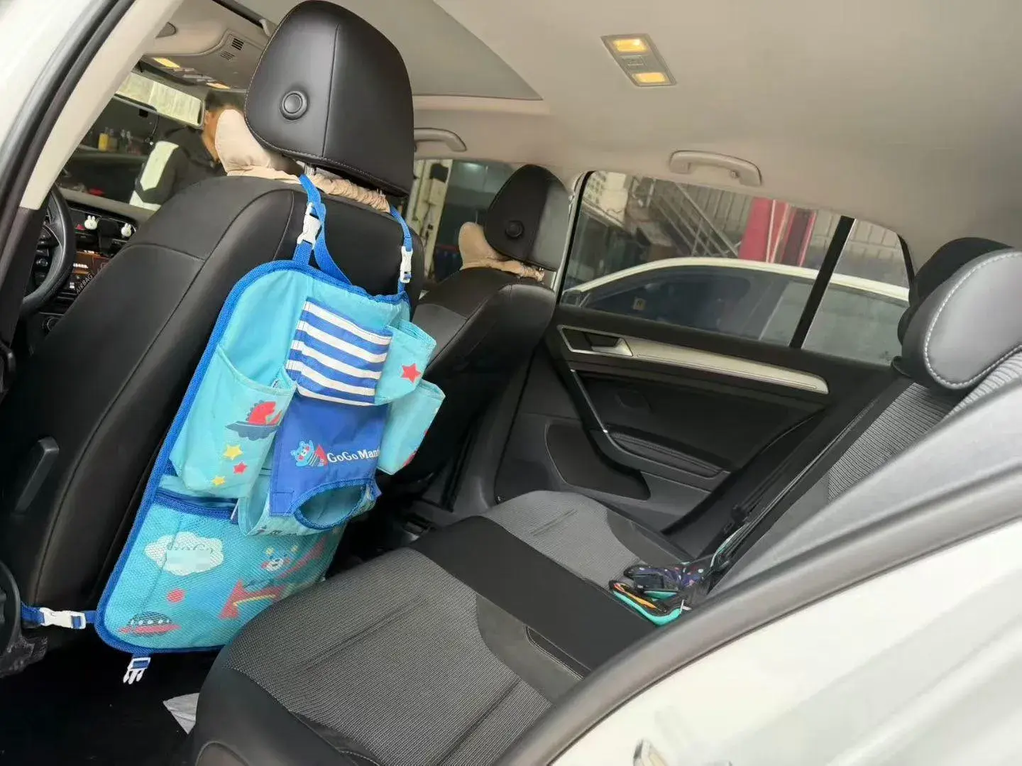 2019 VOLKSWAGEN GOLF thumbnail 4