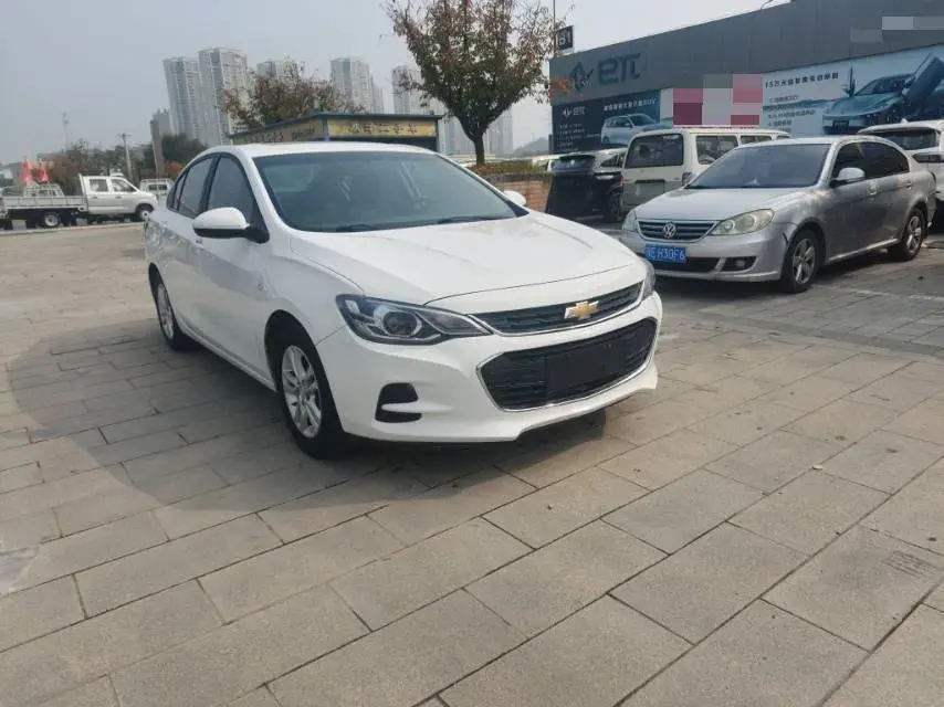 2016 CHEVROLET CAVALIER thumbnail 3