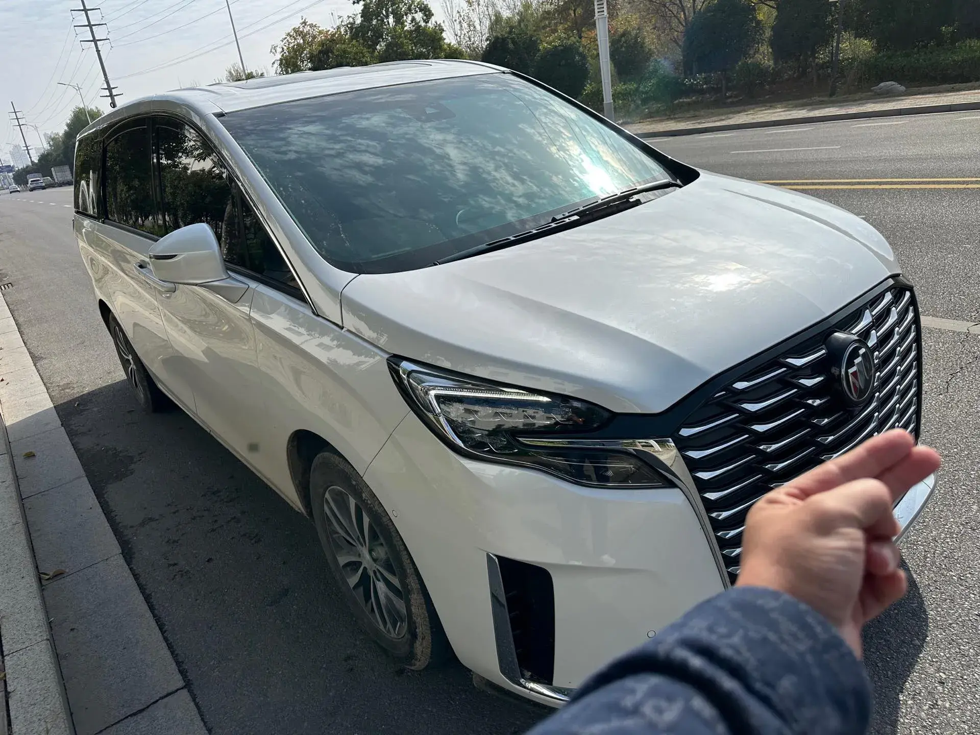 2023 BUICK GL8 thumbnail 3