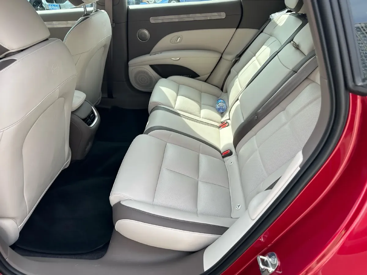 2025 IM L6 BEV,autocango,china used car exporter,china ev exporter,chinese used car exporter,chinese used ev exporter