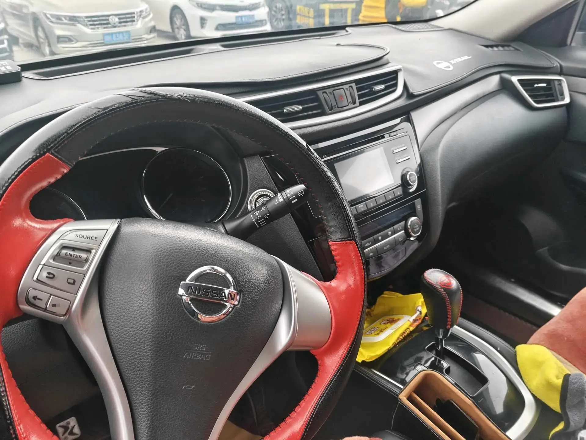 2014 NISSAN X-TRAIL thumbnail 3