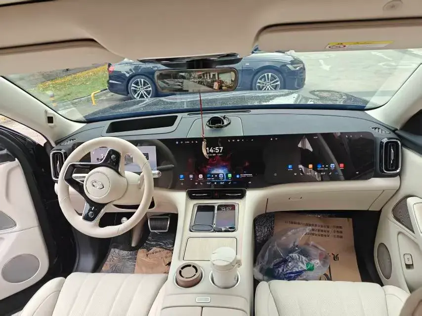 2025 AITO AITO thumbnail 4