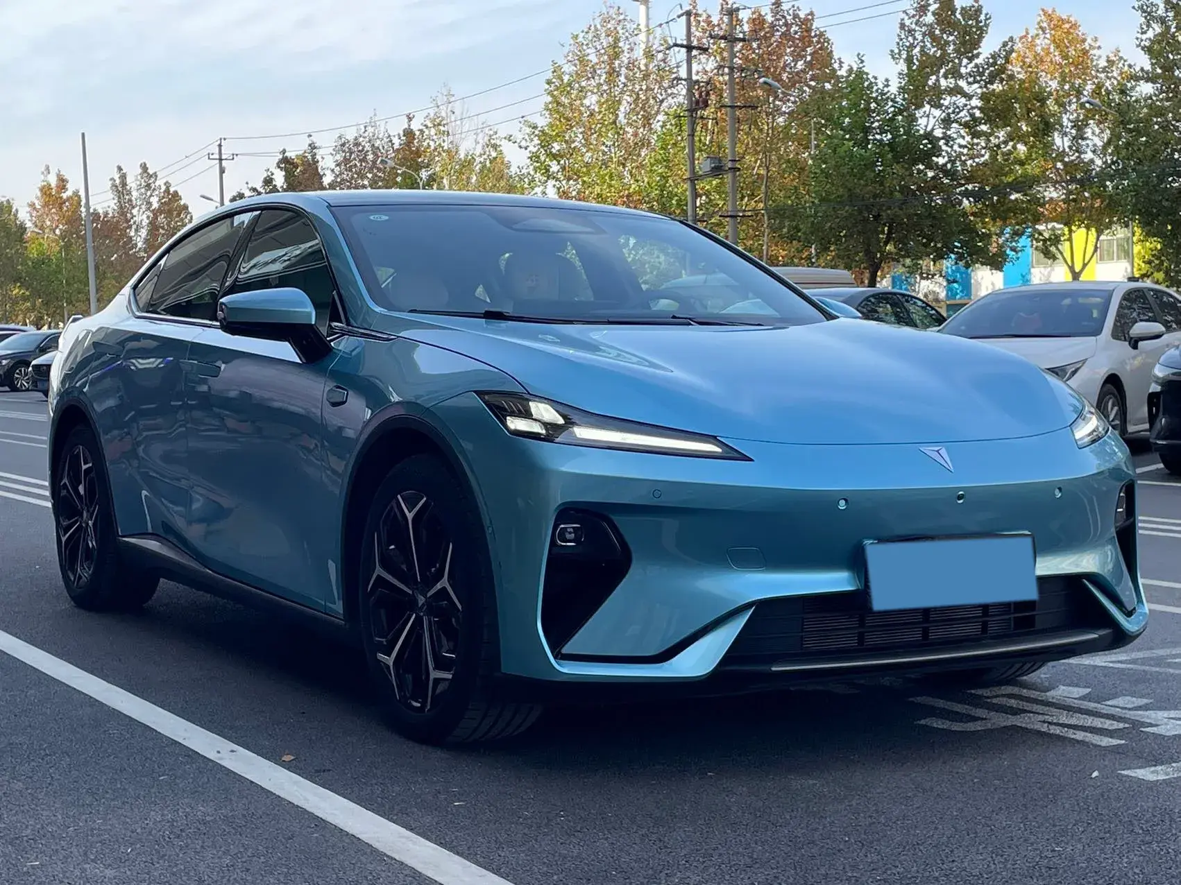 2024 DEEPAL L07 thumbnail 3