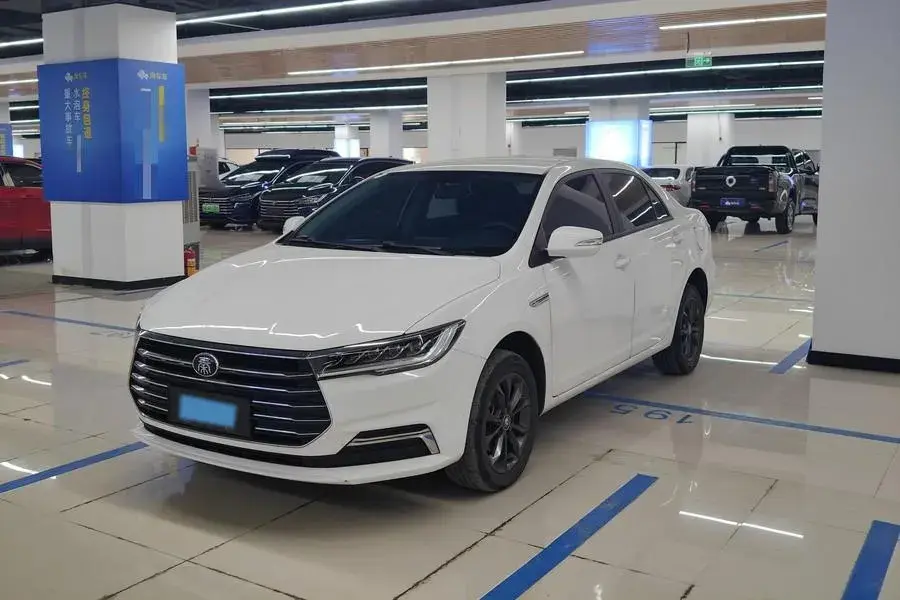 2019 BYD QIN view 1