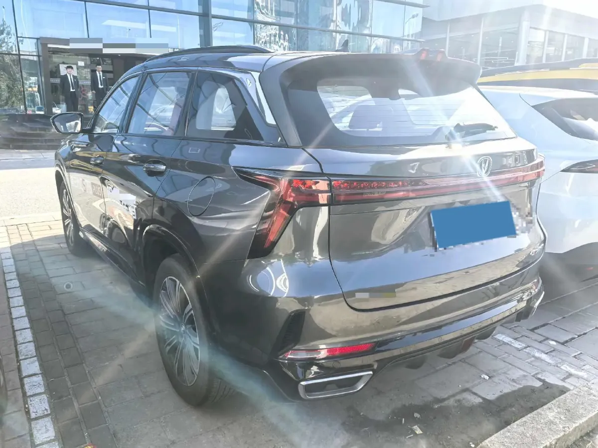 2023 ChangAn CS75 Plus iDD 1.5T 170HP L4 6TCT PHEV 28.39KWH,autocango,china used car exporter,china ev exporter,chinese used car exporter,chinese used ev exporter