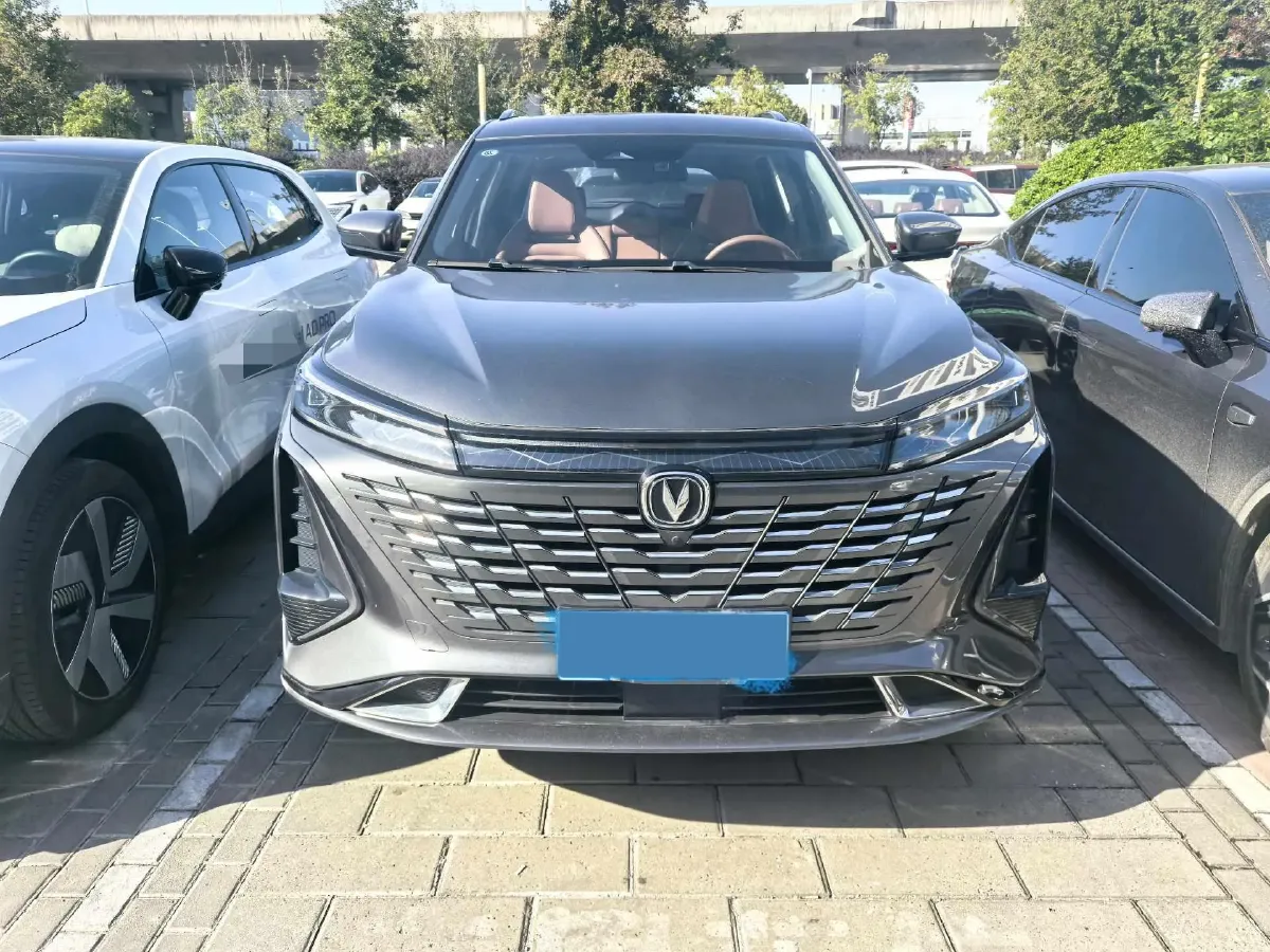 2023 ChangAn CS75 Plus iDD 1.5T 170HP L4 6TCT PHEV 28.39KWH,autocango,china used car exporter,china ev exporter,chinese used car exporter,chinese used ev exporter