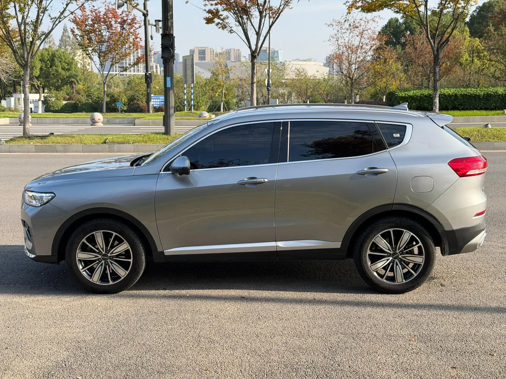 2021 HAVAL H6 thumbnail 3