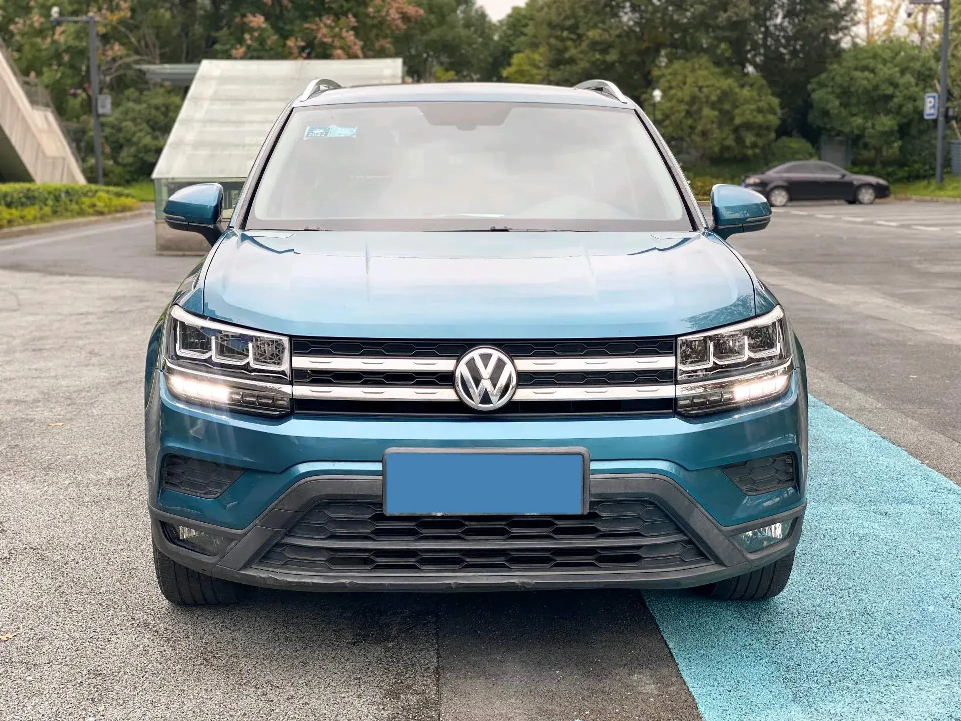 2020 VOLKSWAGEN THARU thumbnail 2