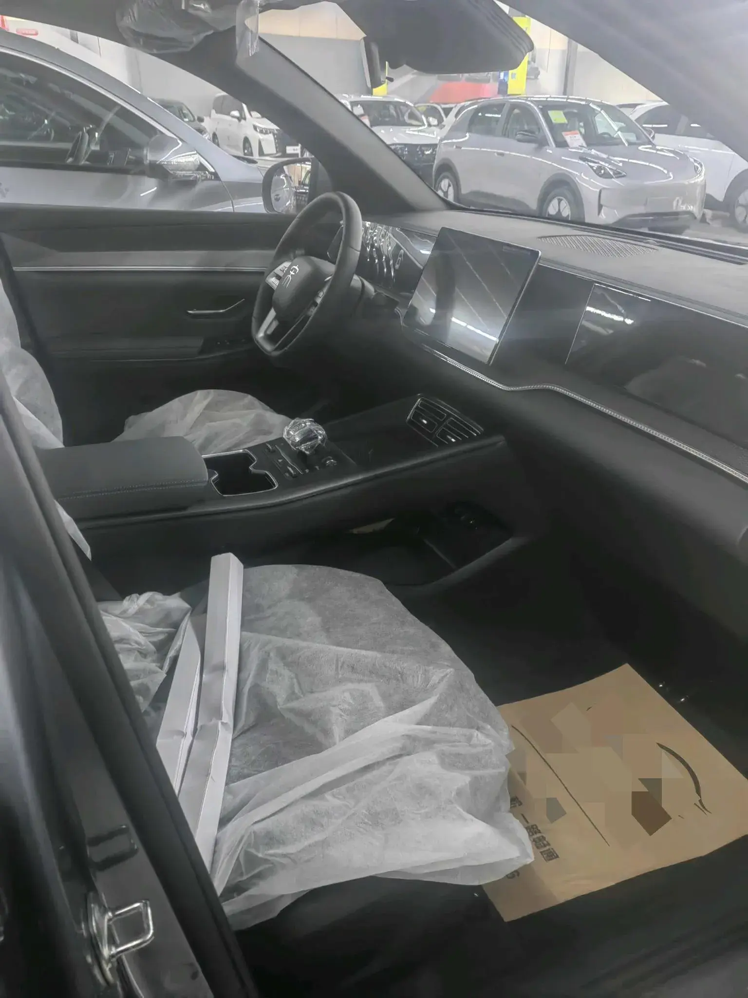 2025 BYD SONG thumbnail 3