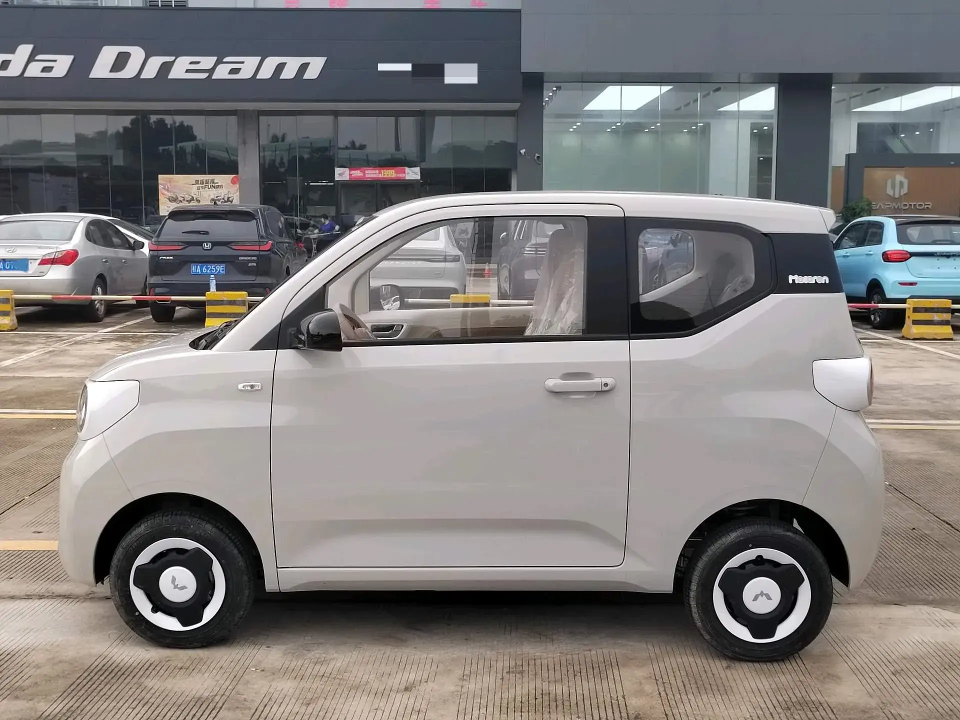 2024 WULING HONGGUANG thumbnail 4