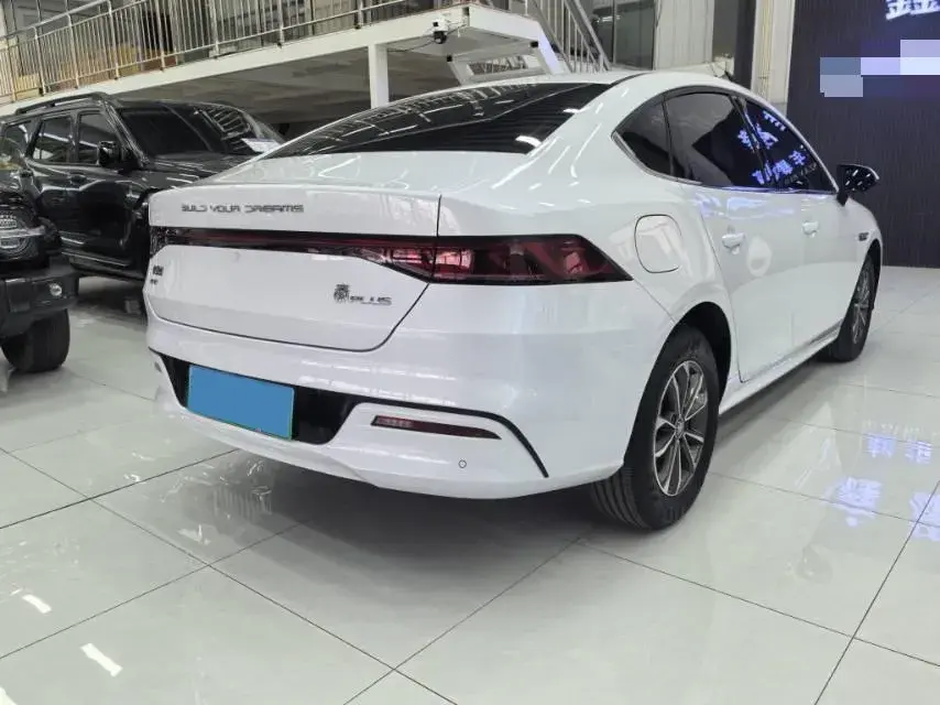 2024 BYD QIN thumbnail 4