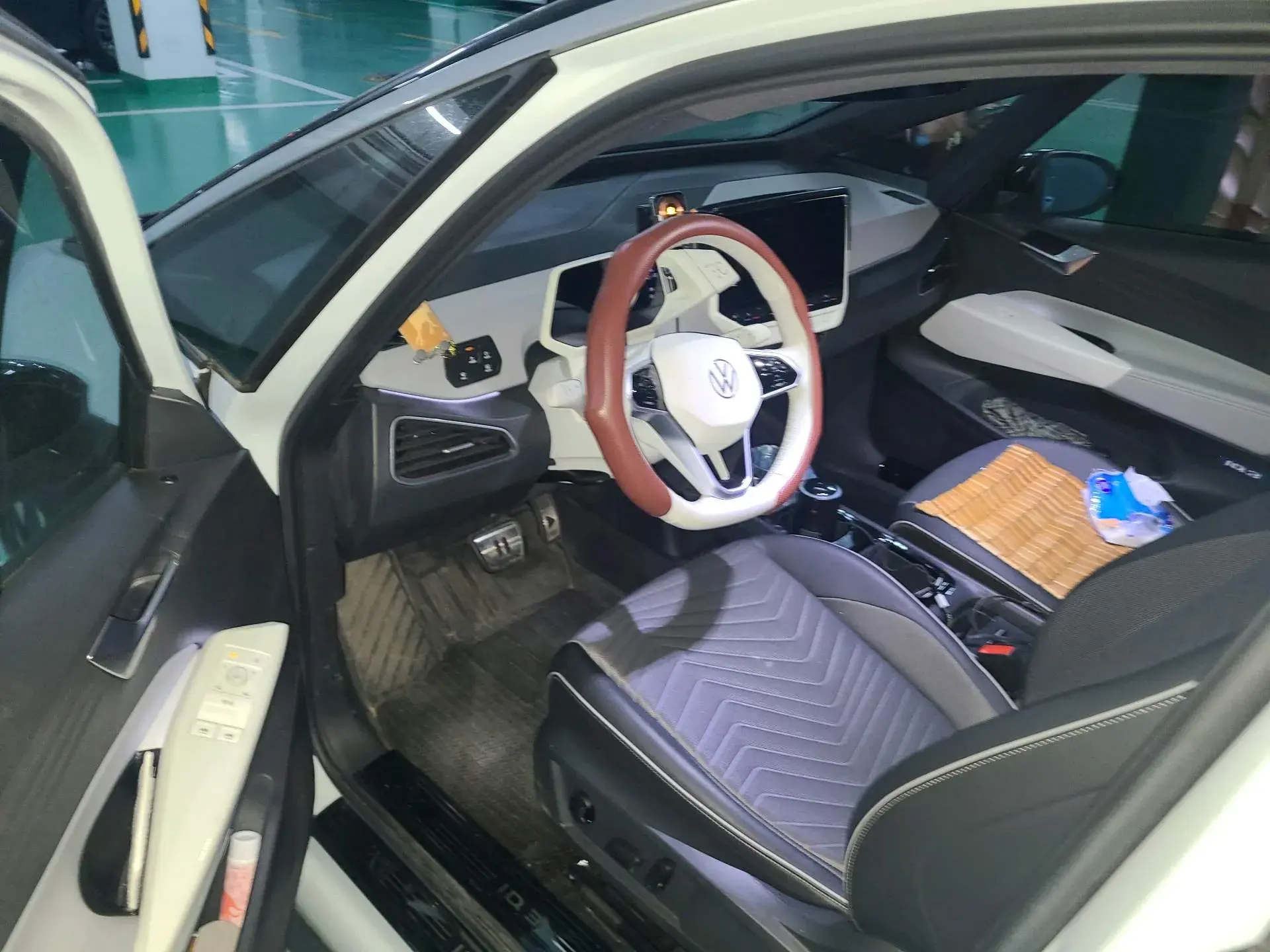 2023 VOLKSWAGEN ID.3 thumbnail 4