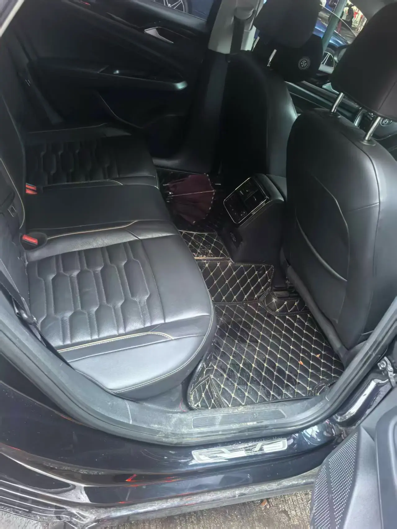 2019 VOLKSWAGEN PASSAT thumbnail 2