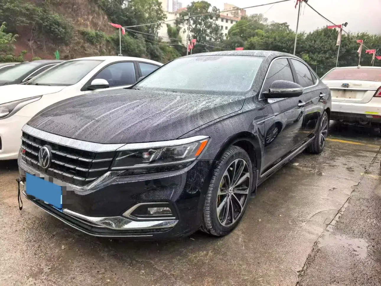 2019 VOLKSWAGEN PASSAT view 1