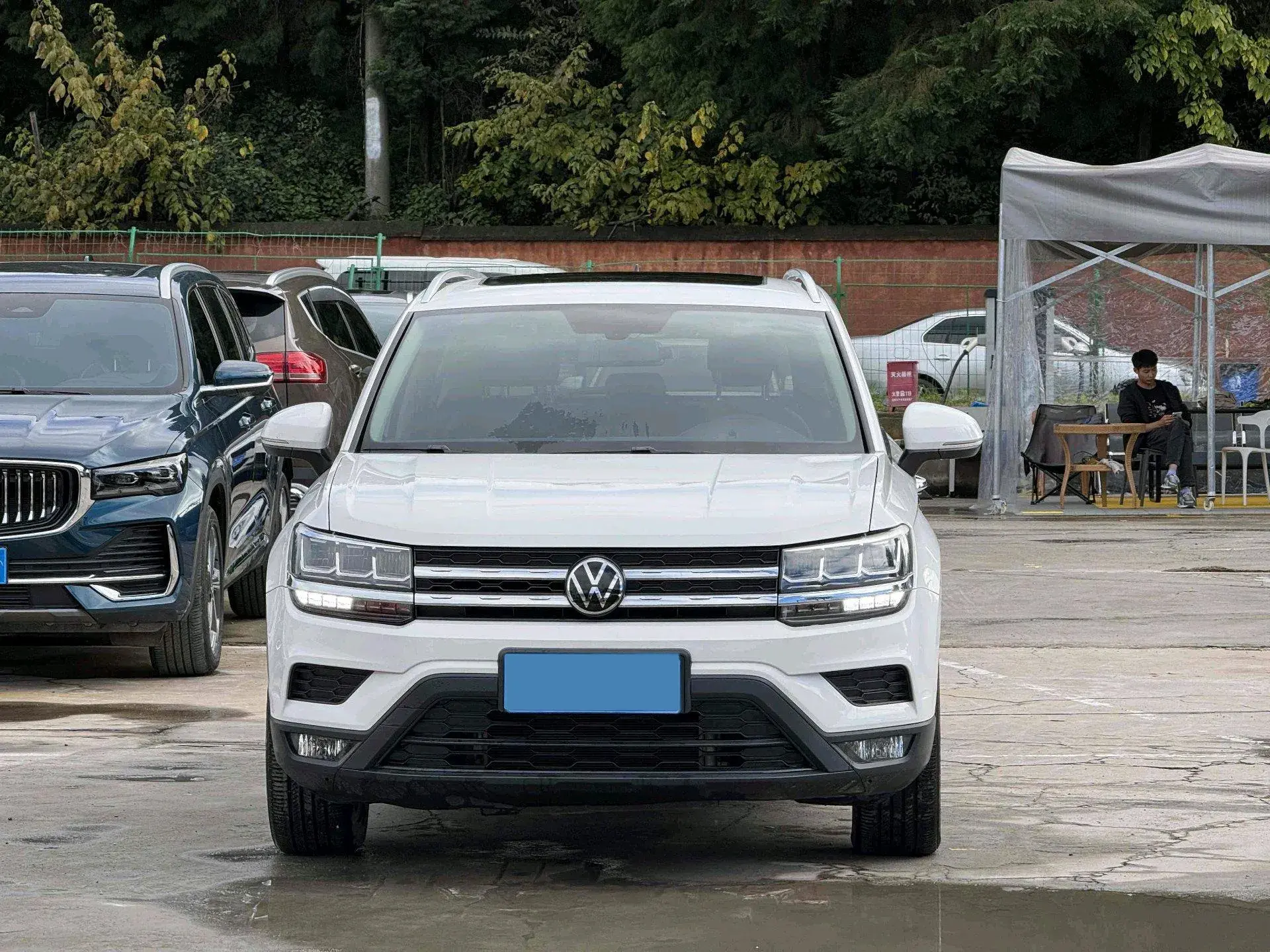 2022 VOLKSWAGEN THARU thumbnail 2