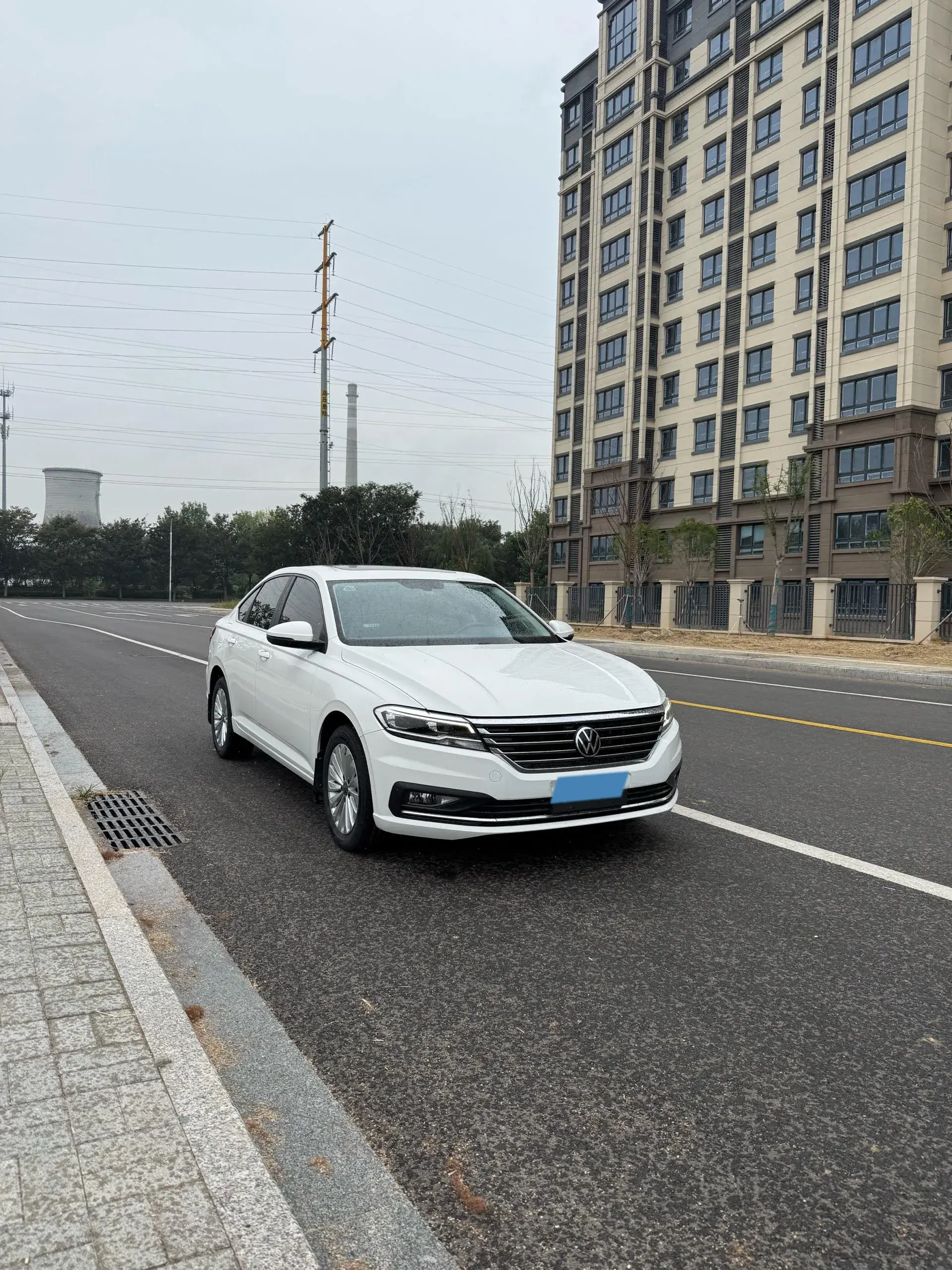 2021 VOLKSWAGEN LAVIDA thumbnail 3