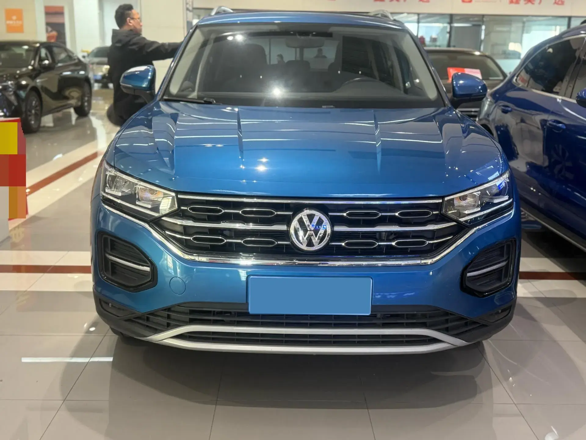 2019 VOLKSWAGEN TAYRON thumbnail 2