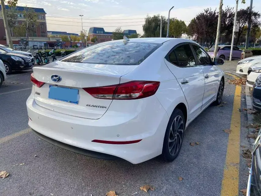 2019 HYUNDAI ELANTRA thumbnail 2
