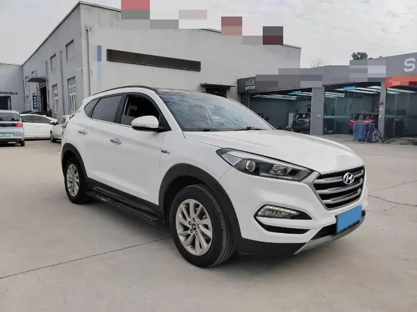 2015 HYUNDAI TUCSON thumbnail 3