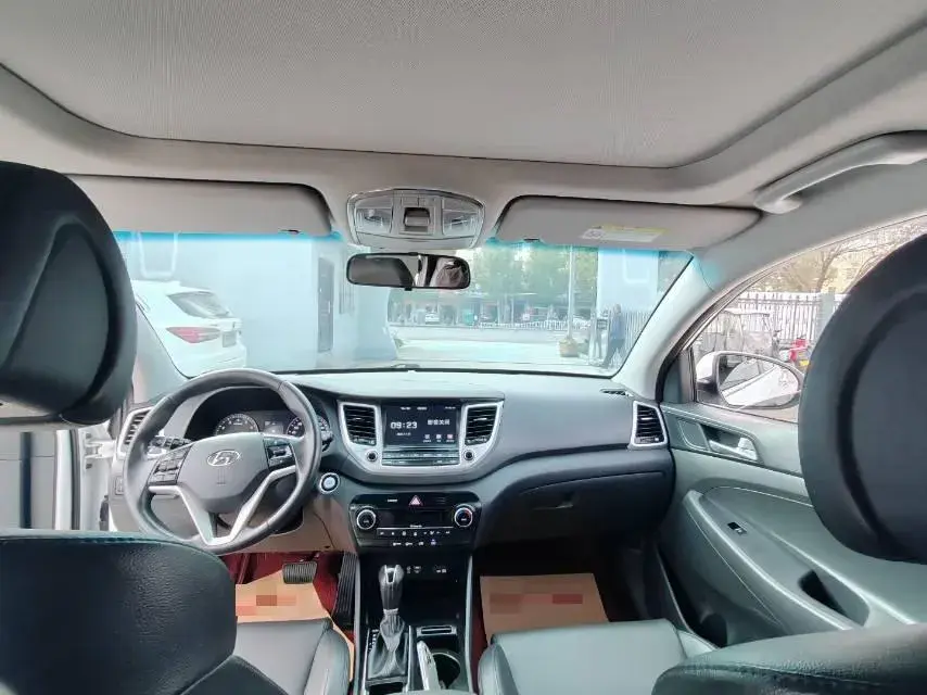 2015 HYUNDAI TUCSON thumbnail 4