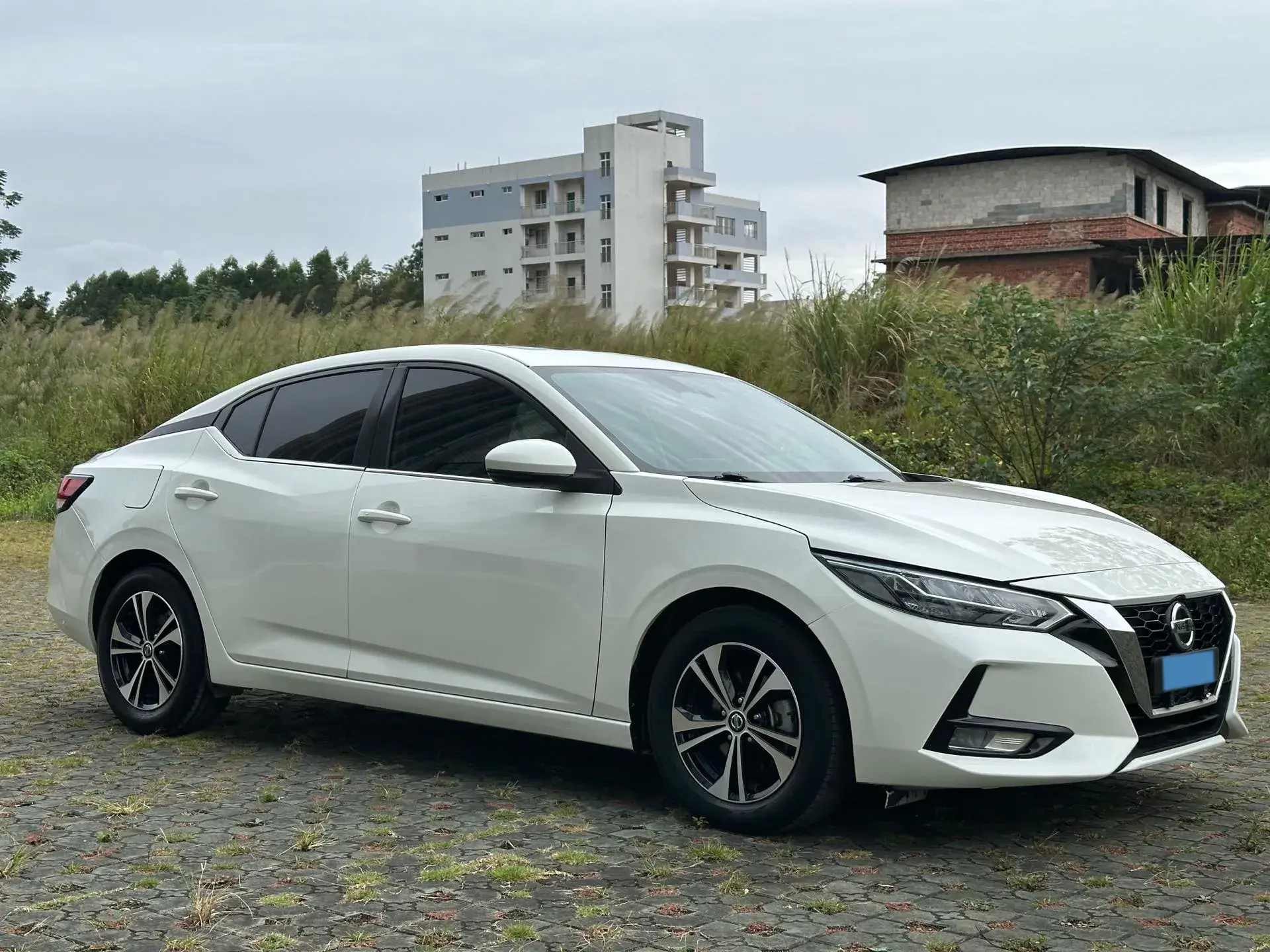 2022 NISSAN SYLPHY thumbnail 3