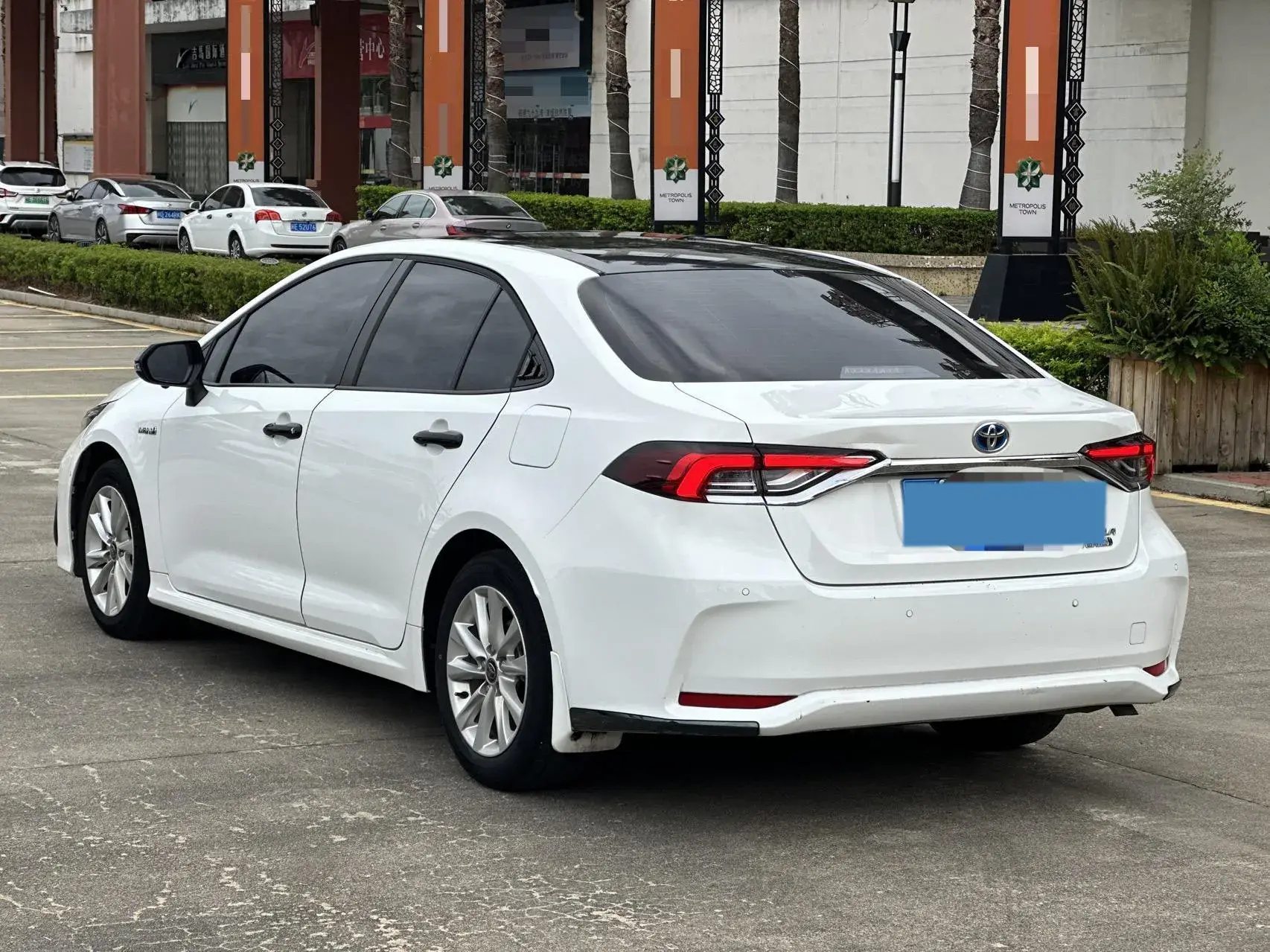 2023 TOYOTA COROLLA thumbnail 4