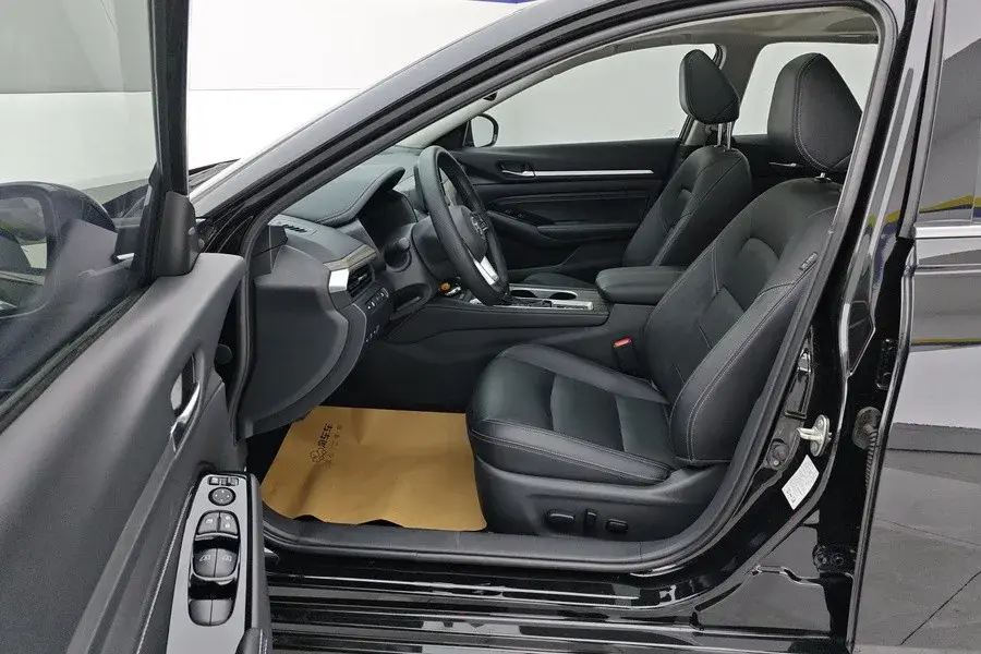 2021 NISSAN TEANA thumbnail 4